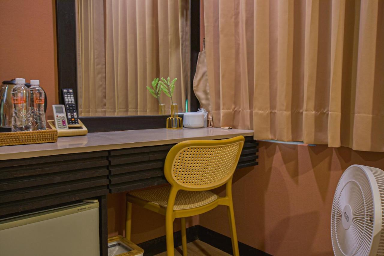 Ashare Hotel Yilan Екстериор снимка